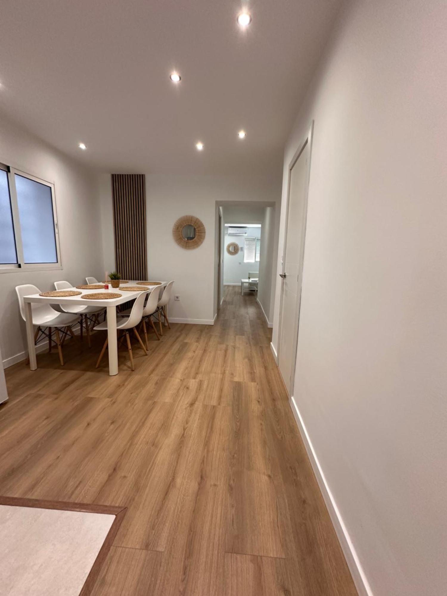 Claveles De Luxe Apartment Malaga Bagian luar foto
