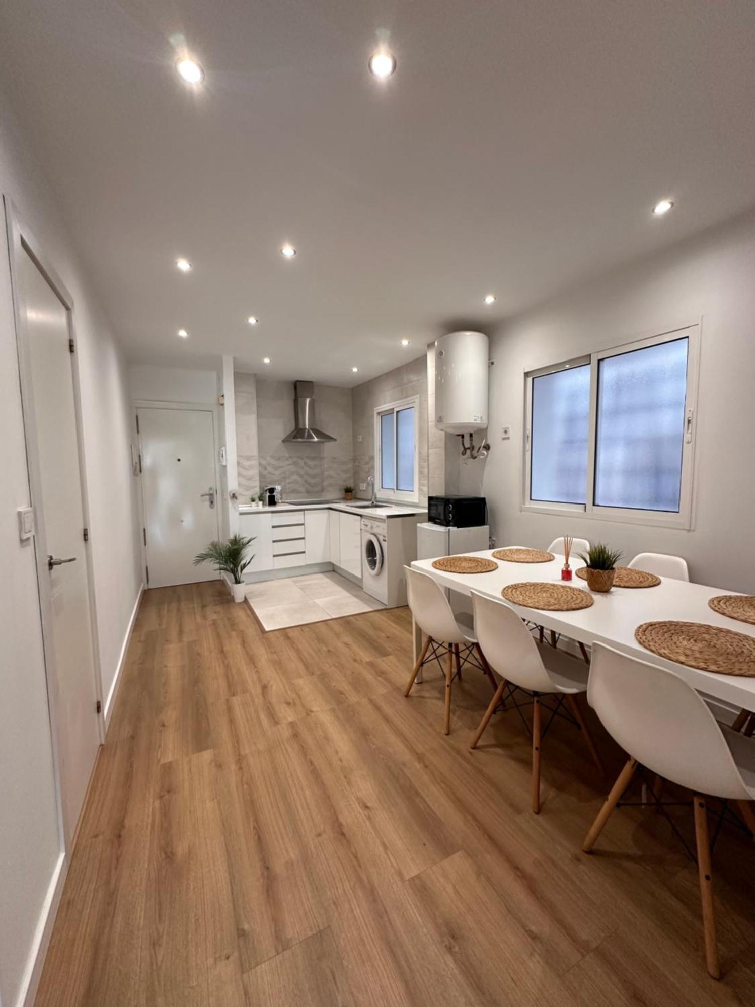 Claveles De Luxe Apartment Malaga Bagian luar foto